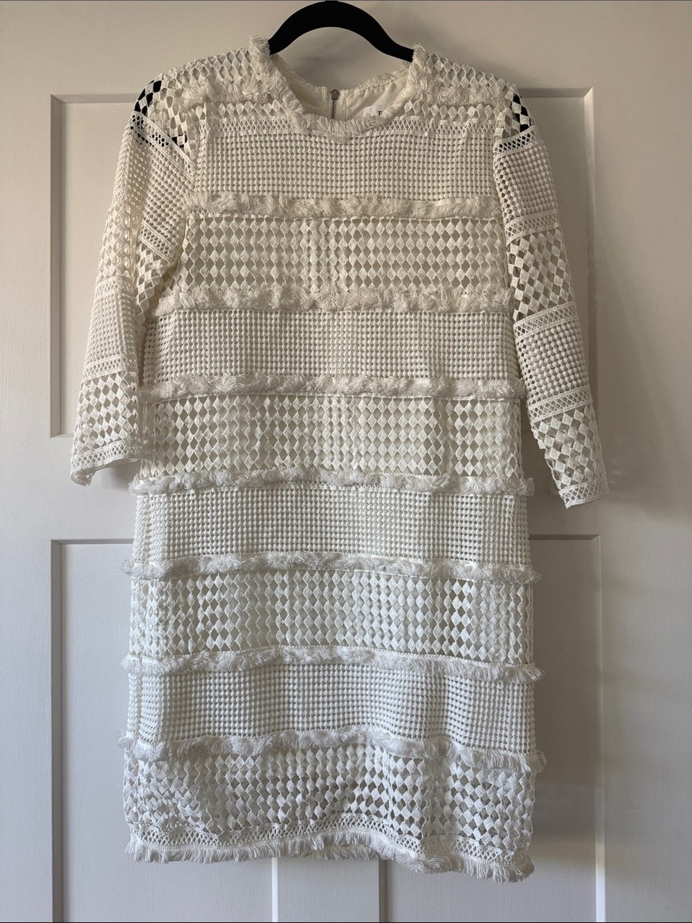 Elliatt White Crochet Lace Long Sleeve Shift Dress size Small